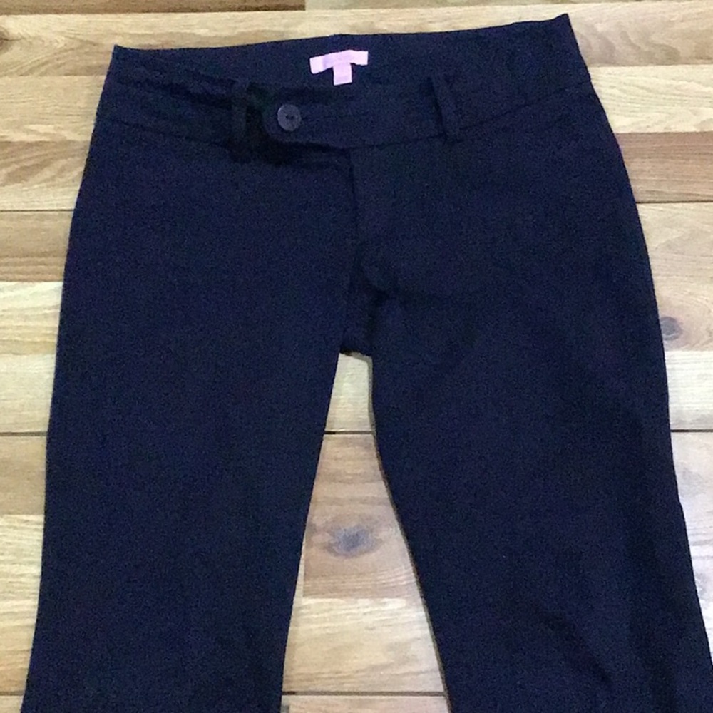 Woman Lily Pulitzer crops